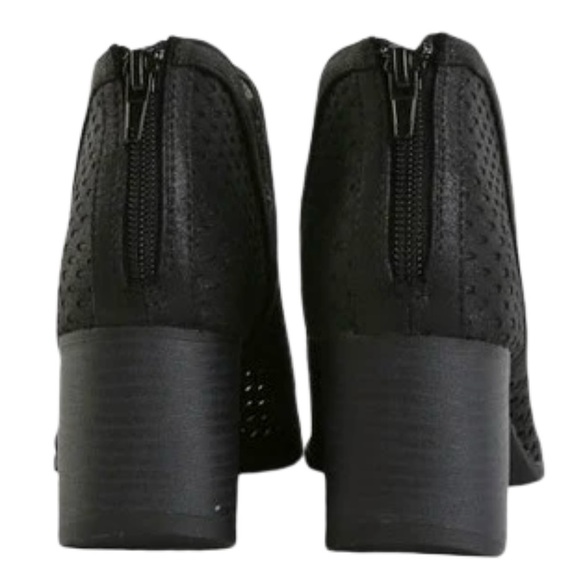 Qupid Black Ankle Booties with Chunky Heel - Picture 2 of 2